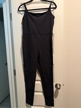 Aritzia (Wilfred Free) Stretch Jumpsuit